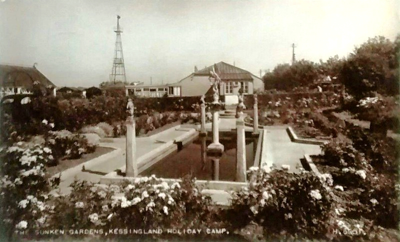 1930s postcard of of Kessingland Holiday Camp showing the sunken gardens