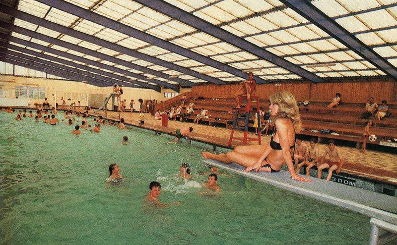 1970s photo of Pontins Southport holiday camp showing the swimming pool