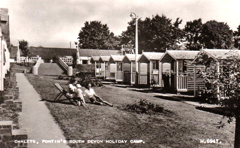 1950s postcard of Pontins south Devon holiday camp