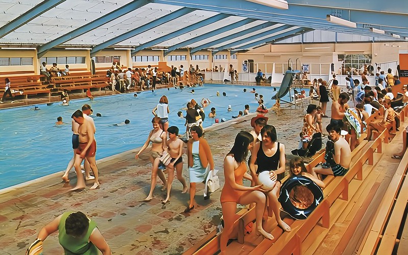 Pontins Southport indoor pool