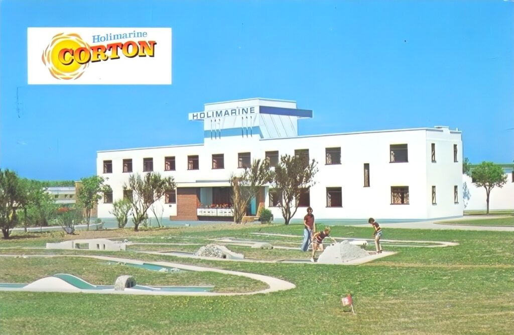 1970s postcard of holimarine corton caravan park