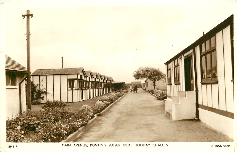 Vintage postcard showing the Sussex ideal holiday chalets in Bracklesham bay