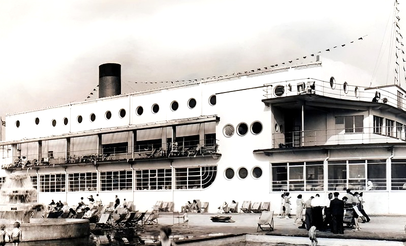 Vintage postcard of Middleton Tower Holiday Camp showing the Berengaria Building