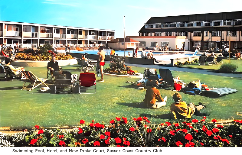 1970s postcard of Sussex Coast Country Club in Middleton on Sea