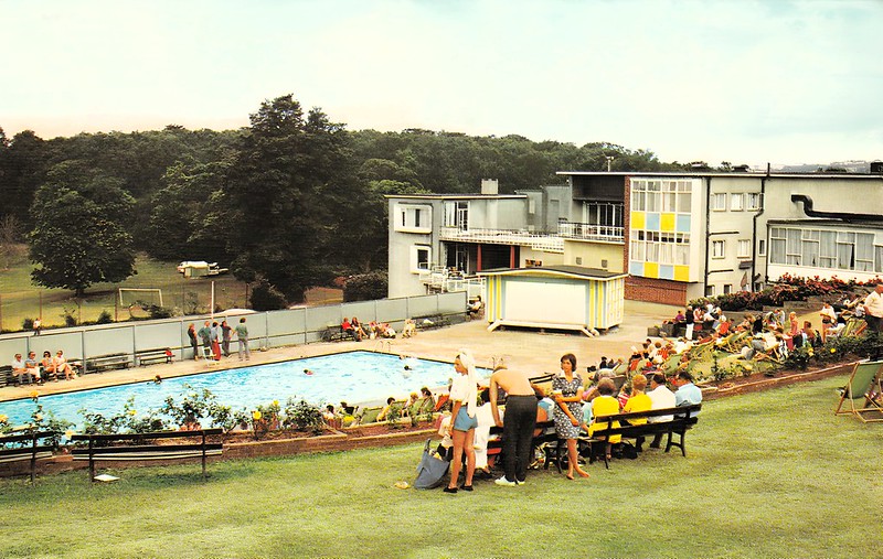 1970s postcard of Barton Hall in Torquay