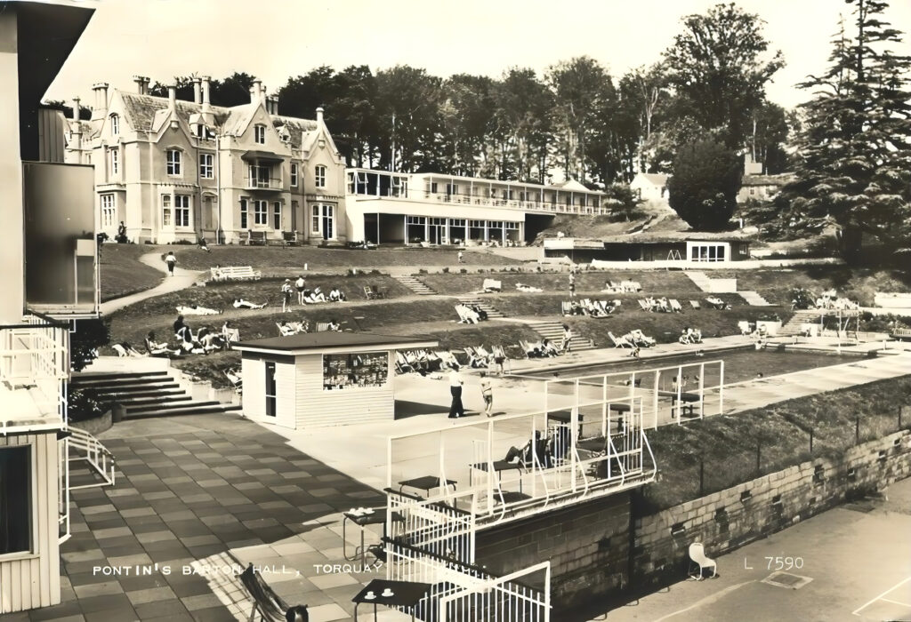 1950s postcard of Barton Hall in Torquay
